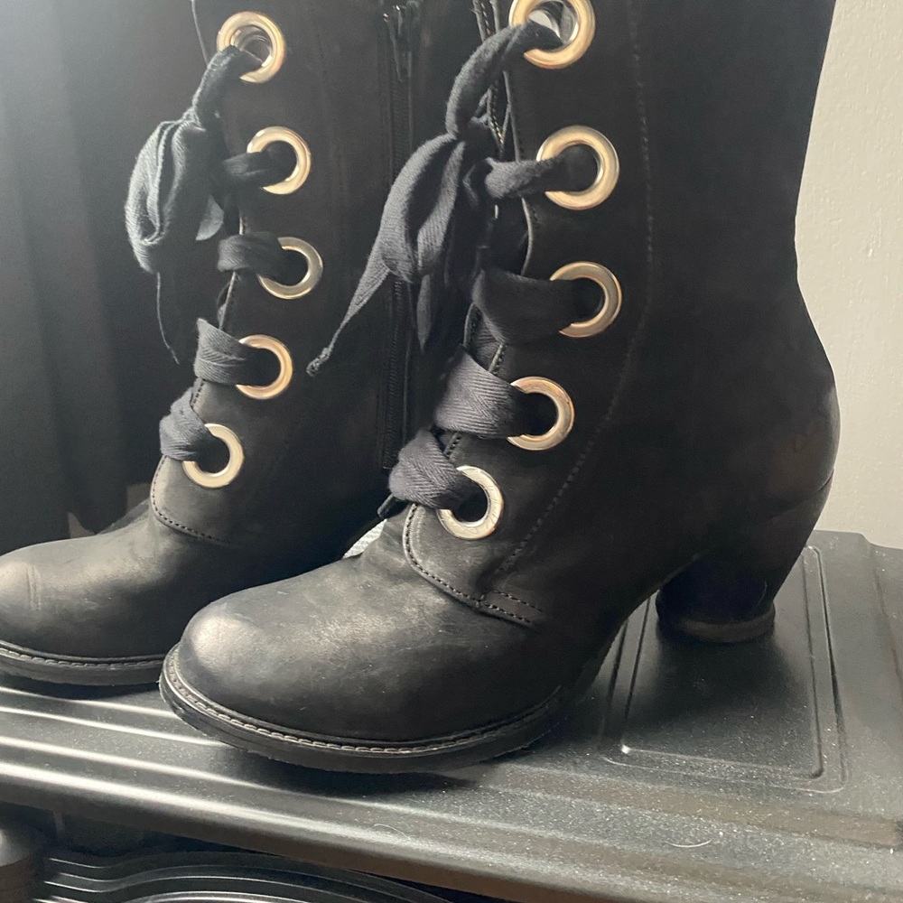 John Fluevog designer Women's Black Lace-Up Boots